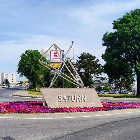 Sophie By The Sea * Saturn