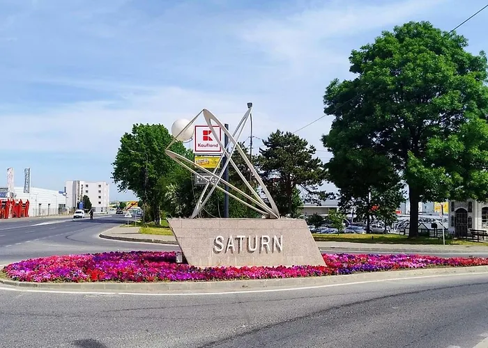 Sophie By The Sea * Saturn