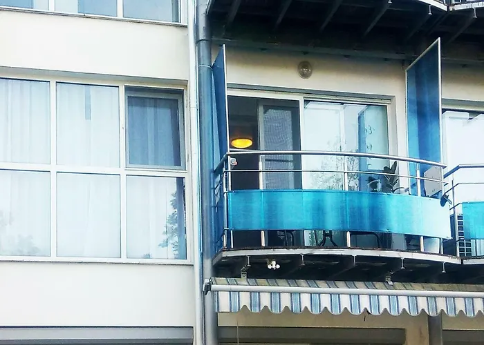 Sophie By The Sea * Saturn